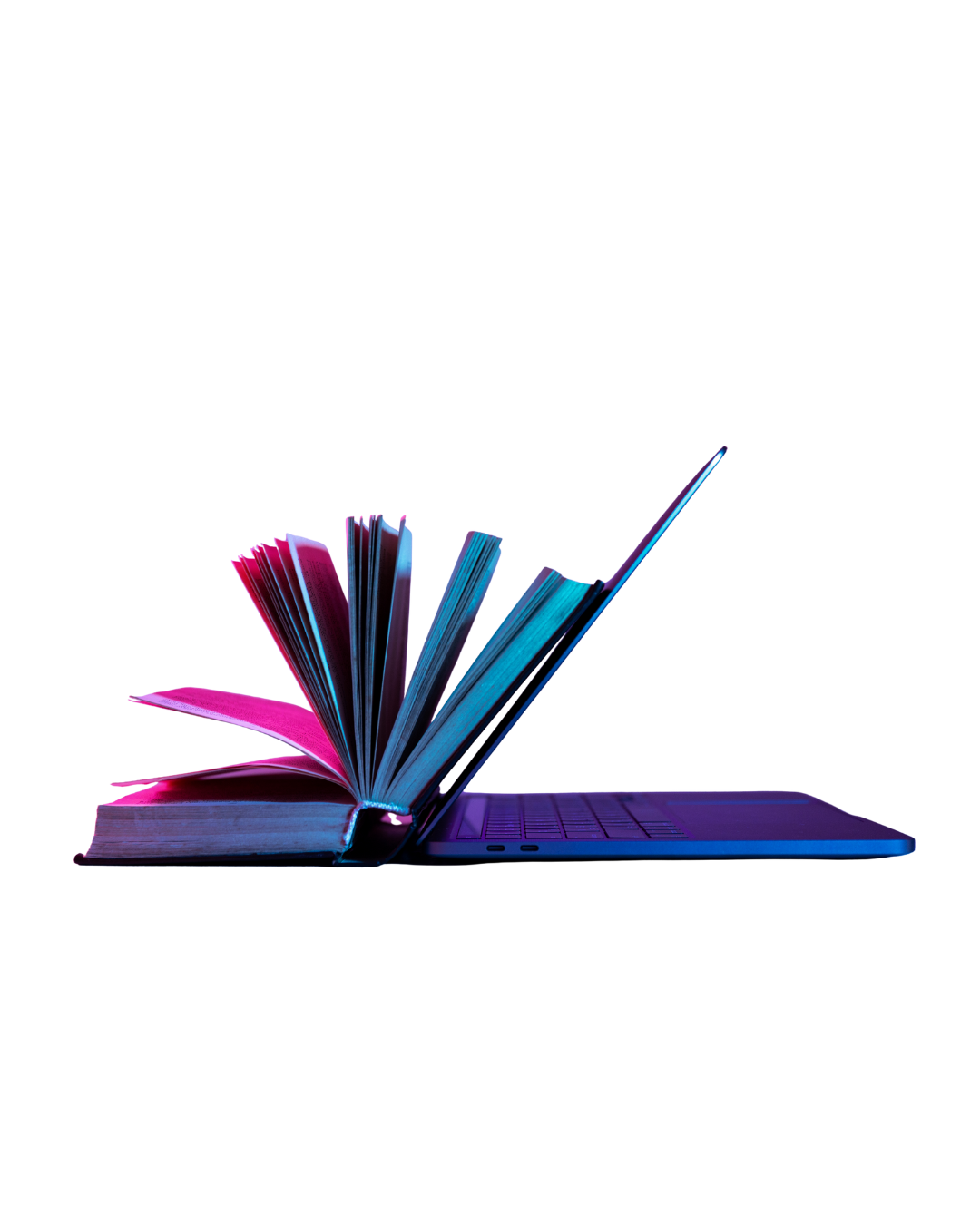 Livre ouvert posé sur un ordinateur portable, symbolisant la création éditoriale de livres et la création de site web